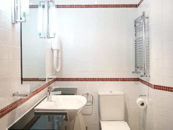 Legends Hotel : photo 10 de la chambre chambre lit king-size supérieure - vue sur mer