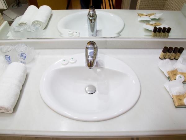 Hotel Córdoba Centro : photo 6 de la chambre chambre double ou lits jumeaux