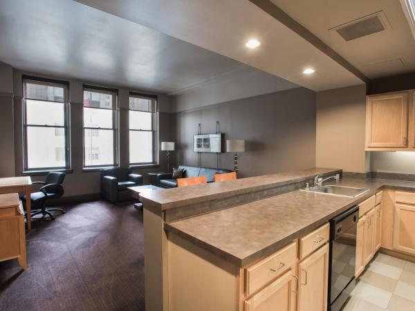 Magnolia Hotel Downtown Dallas : photo 4 de la chambre suite lit queen-size