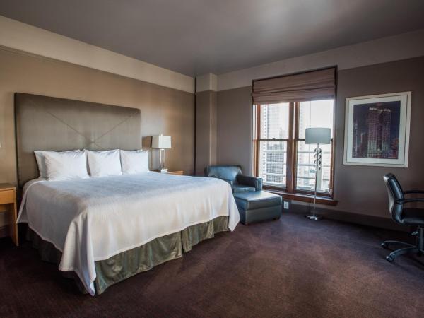 Magnolia Hotel Downtown Dallas : photo 2 de la chambre suite lit king-size