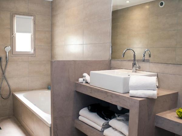 Hôtel Font Mourier : photo 5 de la chambre chambre double prestige avec baignoire et douche