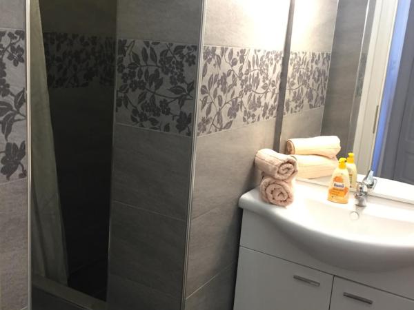 Rooms Tusculum : photo 9 de la chambre chambre double avec salle de bains privative