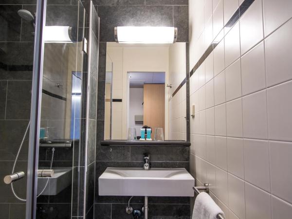 Bastion Hotel Utrecht : photo 3 de la chambre chambre lits jumeaux confort