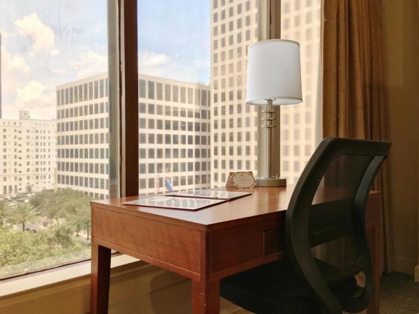 Blake Hotel New Orleans, BW Signature Collection : photo 7 de la chambre chambre avec 2 lits queen-size - vue sur ville