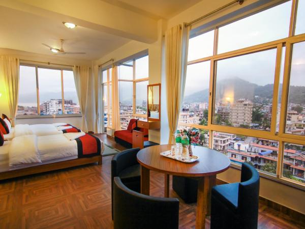 Hotel City Inn - Mountain View : photo 3 de la chambre suite - vue sur montagne