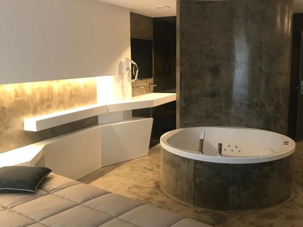 Hotel do Parque : photo 1 de la chambre chambre double de luxe avec baignoire spa