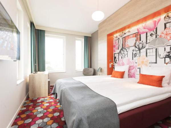 Motel L Stockholm Älvsjö : photo 2 de la chambre chambre lits jumeaux Élégante