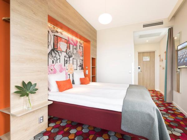 Motel L Stockholm Älvsjö : photo 1 de la chambre chambre lits jumeaux Élégante