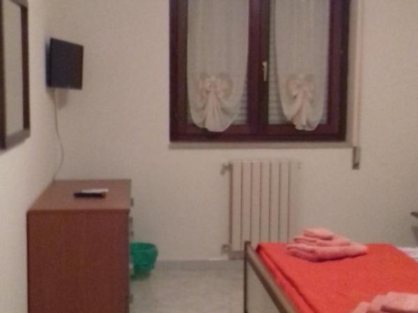 Home Sweet Home : photo 6 de la chambre chambre double avec salle de bains privative