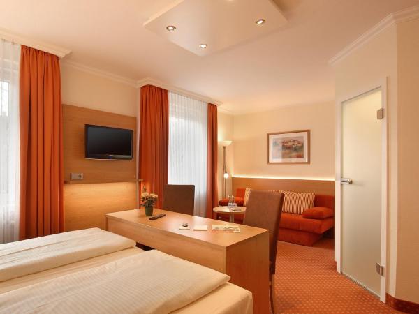 Hotel Kriemhild am Hirschgarten : photo 1 de la chambre chambre double