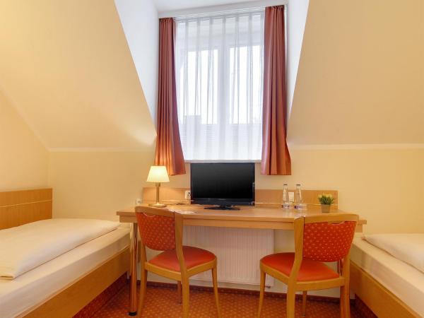 Hotel Kriemhild am Hirschgarten : photo 6 de la chambre suite supérieure 