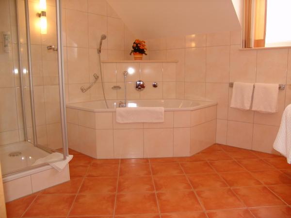 Hotel Kriemhild am Hirschgarten : photo 8 de la chambre suite supérieure 