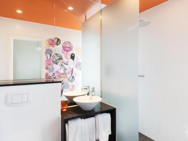 Motel L Stockholm Älvsjö : photo 5 de la chambre chambre lits jumeaux Élégante