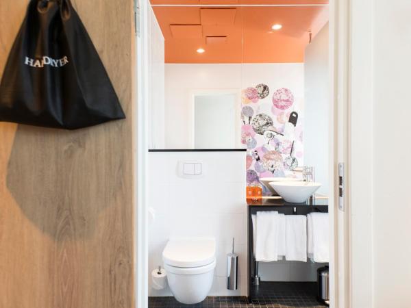 Motel L Stockholm Älvsjö : photo 7 de la chambre Élégante chambre double