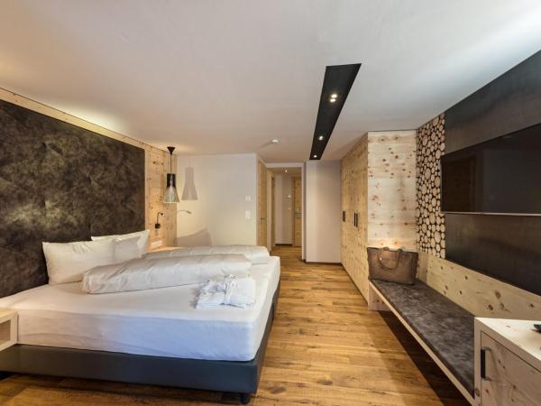 Hotel des Alpes : photo 1 de la chambre appartement (2-4 adultes)