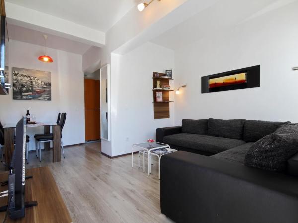 Vukosav Family Apartments and Rooms : photo 4 de la chambre appartement avec balcon