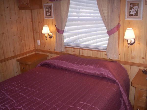 Orlando RV Resort : photo 3 de la chambre one-bedroom park model cabin