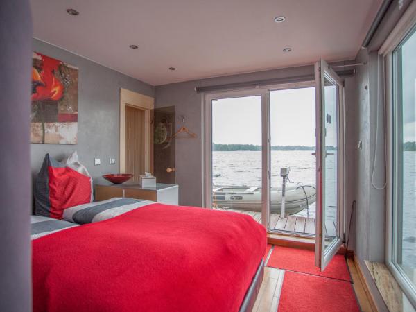 Hausboot DeLuxe : photo 1 de la chambre mobile home