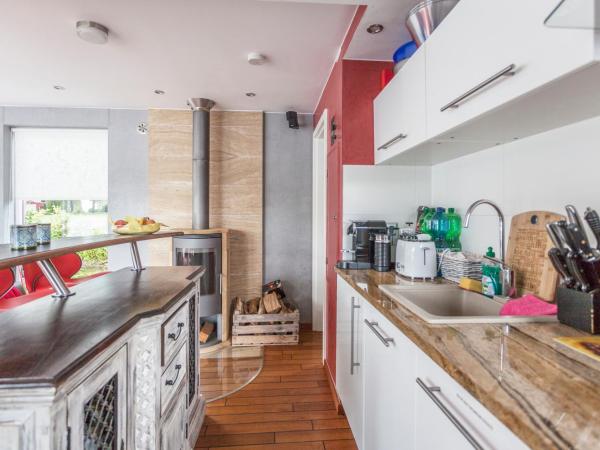 Hausboot DeLuxe : photo 2 de la chambre mobile home