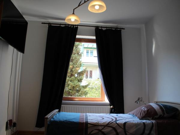 Pension Isabel No2 : photo 3 de la chambre chambre simple avec salle de bains commune