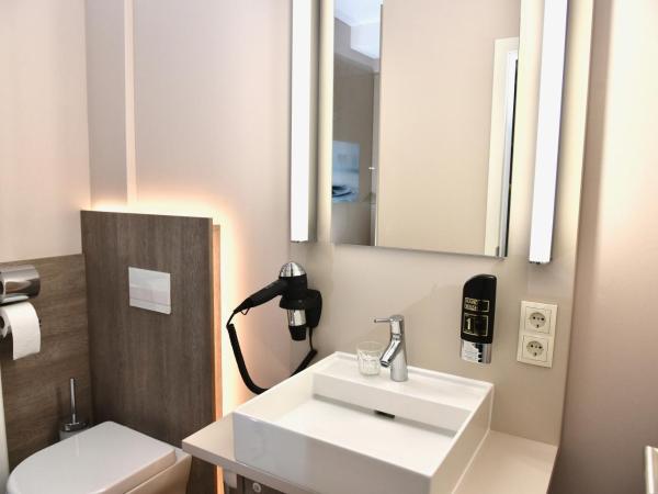 Hotel Bonn City : photo 4 de la chambre chambre simple supérieure