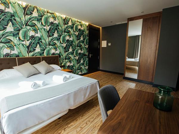 Málaga Premium Hotel : photo 8 de la chambre chambre familiale