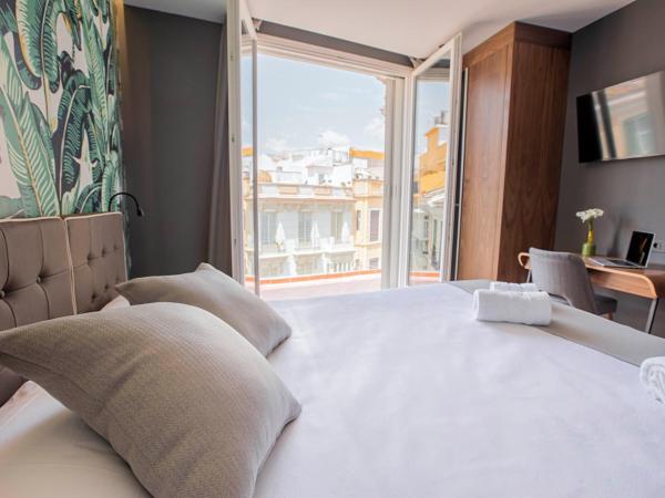 Málaga Premium Hotel : photo 3 de la chambre chambre double ou lits jumeaux supérieure avec balcon 