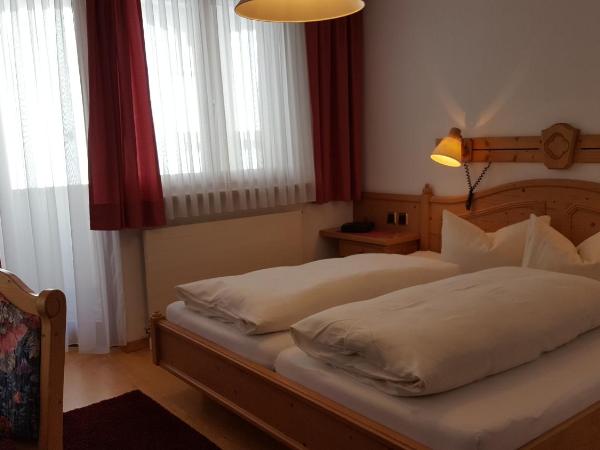 Hotel Camona & Apart Walserhof : photo 2 de la chambre chambre lit queen-size 