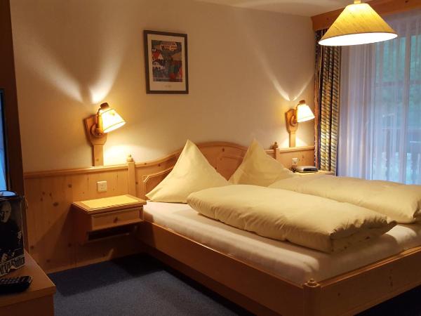 Hotel Camona & Apart Walserhof : photo 2 de la chambre chambre lits jumeaux de luxe - annexe