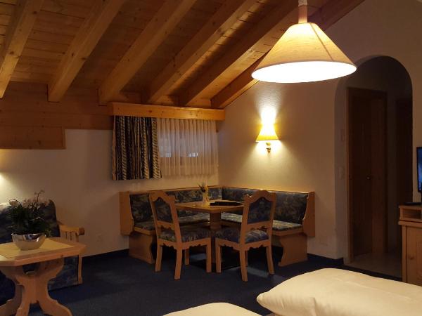 Hotel Camona & Apart Walserhof : photo 3 de la chambre chambre lits jumeaux de luxe - annexe