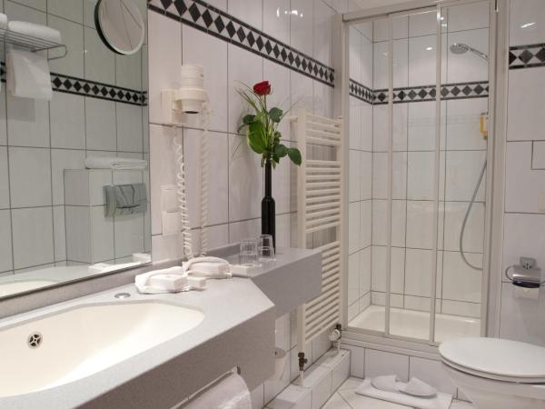 Hotel Plaza : photo 6 de la chambre chambre double