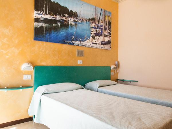 Hotel Marselli : photo 1 de la chambre chambre double ou lits jumeaux avec balcon