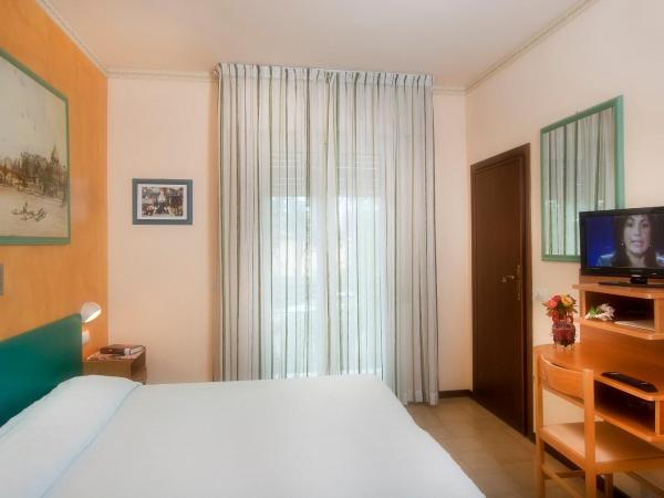 Hotel Marselli : photo 4 de la chambre chambre triple avec balcon