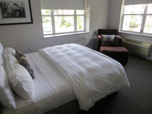 The EO Inn - Downtown Orlando : photo 2 de la chambre chambre lit king-size deluxe