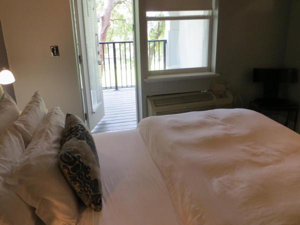 The EO Inn - Downtown Orlando : photo 5 de la chambre chambre lit queen-size avec balcon