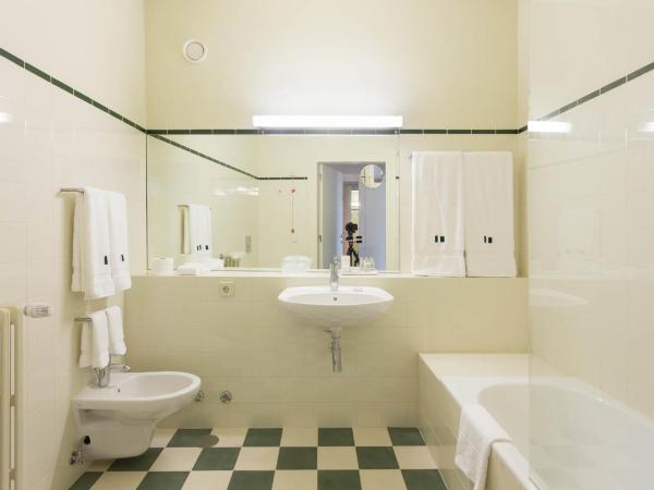 Duas Portas Townhouse : photo 6 de la chambre chambre deluxe - vue sur rivière