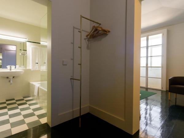 Duas Portas Townhouse : photo 5 de la chambre chambre double de luxe - vue sur rivière et mer