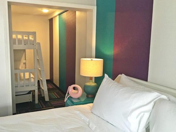 Hotel Zed Kelowna : photo 5 de la chambre queen & bunks