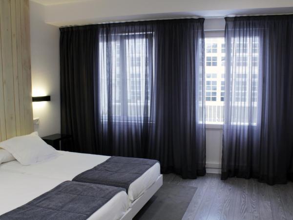 Hotel Lois : photo 7 de la chambre chambre double supérieure