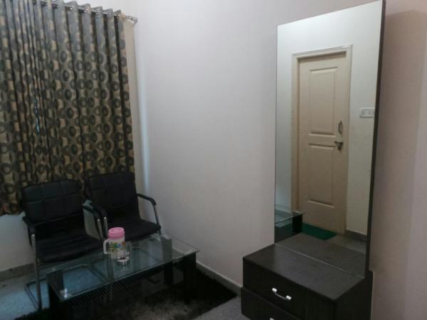 Soundarya Hotel : photo 4 de la chambre chambre deluxe