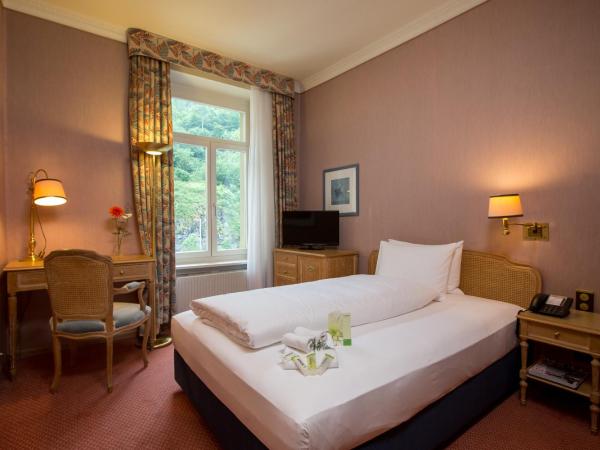 Grand Hotel Beau Rivage Interlaken : photo 1 de la chambre chambre simple avec balcon