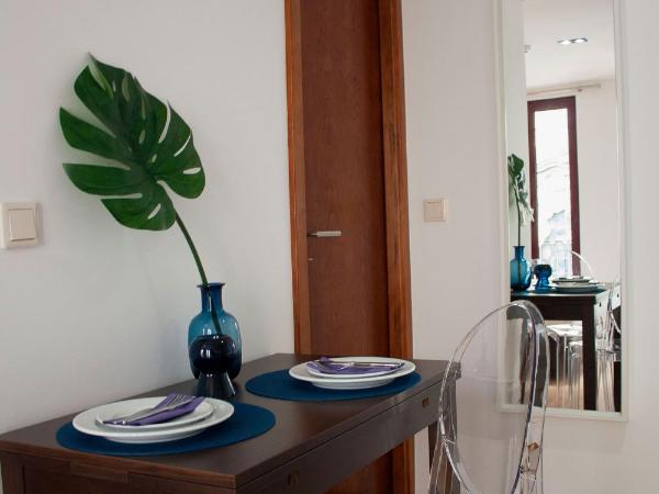 Nations Porto - Studios & Suites : photo 5 de la chambre studio avec balcon