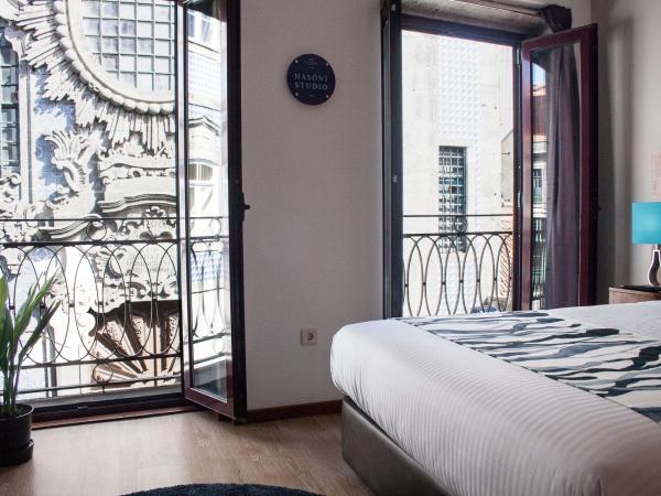 Nations Porto - Studios & Suites : photo 4 de la chambre studio avec balcon