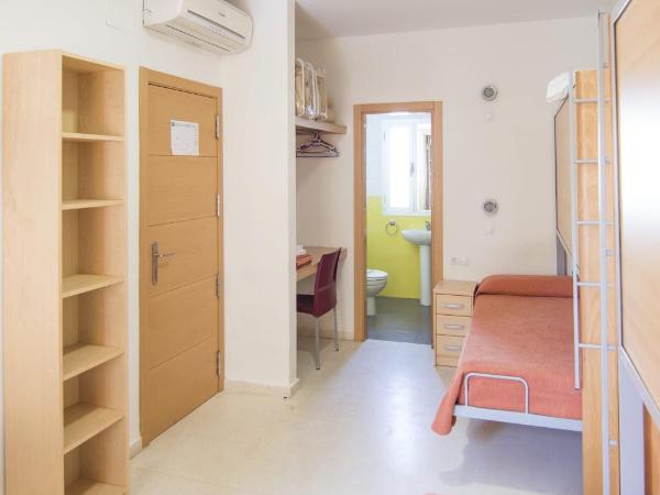 Albergue Inturjoven Marbella : photo 3 de la chambre lit simple en dortoir