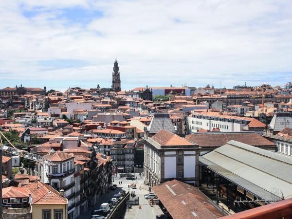 Nations Porto - Studios & Suites : photo 4 de la chambre suite avec terrasse