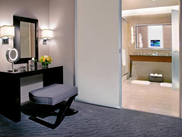 Trump International Hotel & Tower Chicago : photo 6 de la chambre suite de luxe avec lit king-size - vue sur ville