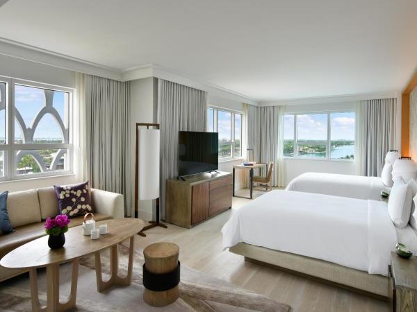 Nobu Hotel Miami Beach : photo 3 de la chambre suite junior avec 2 lits queen-size - vue sur baie