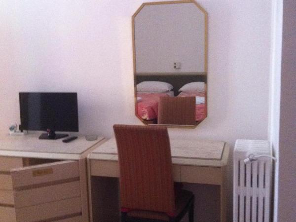 Hotel Gambara : photo 3 de la chambre chambre lits jumeaux
