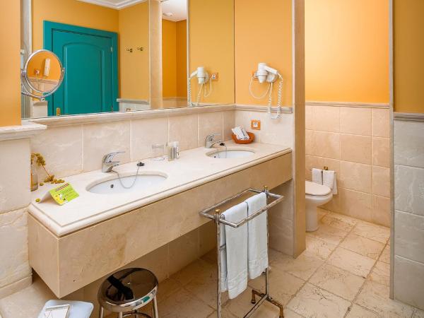 Hotel Alicante Golf : photo 8 de la chambre chambre lits jumeaux/double de luxe