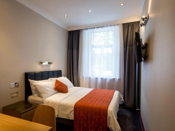 Adria Hotel : photo 10 de la chambre chambre double avec salle de bains privative